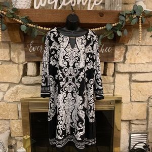 Haani Black/White Tunic Gold Accent Neckline Dress